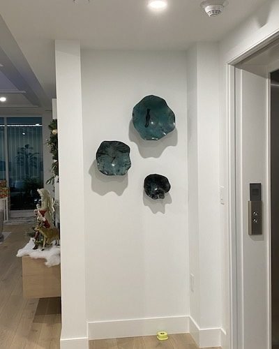 artwork hanging service